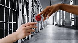 Preservativi in carcere: è polemica! “Si distoglie l’attenzione dalle vere emergenze, tra violenze sessuali e potere dei clan”