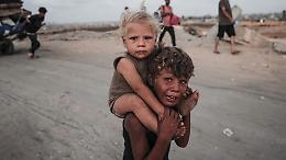 Dalle strade della fuga alla vita da profughi: che fine hanno fatto i due fratellini di Gaza? (FOTO)