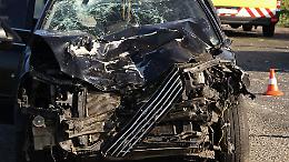 Nole, frontale tra due auto sulla provinciale: quattro feriti