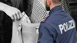 Colpo in minimarket a Torino: tre presunte borseggiatrici con bambini fuggono con 4.000 euro