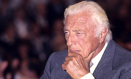 Colpo di scena. C'è un testamento segreto di Gianni Agnelli. Smentita la favola Elkann
