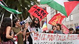 Corteo pro Palestina, traffico bloccato tra città e tangenziale: obiettivo l’aeroporto di Caselle