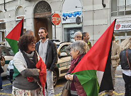 Luci sulla Palestina, Ivrea si unisce al flash mob dei sanitari italiani