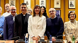 Don Luca e don Stefano, due anni insieme a San Mauro: il Comune li ringrazia