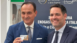 Barolo e cioccolato: il Piemonte diventa protagonista della nuova moneta da 5 euro