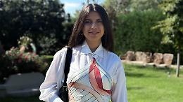 Node, il foulard che abbatte barriere: la storia di Alessia Santangelo