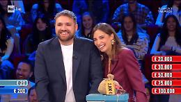Noemi da Moncalieri stravolge Affari Tuoi e vince 100mila euro: “Crediamo in nonna”