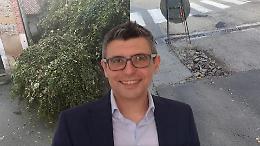 Buche, degrado e rifiuti a Gassino: il sindaco Corrado contestato sui social