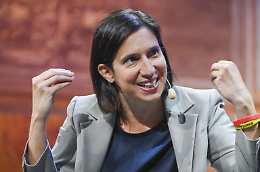 La guerra delle Sante. Schlein contro Meloni: “In Italia la democrazia è a rischio”. La premier replica furiosa: “Vergogna, stai infangando il Paese”
