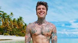 Fedez si mette a nudo: risse, dolore, Ferragni e politica. “Non ho mai commesso crimini, ma ho vissuto sul bordo del precipizio”