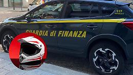 Caschi cinesi spacciati per italiani, maxi-sequestro da 5,5 milioni della Guardia di Finanza di Torino