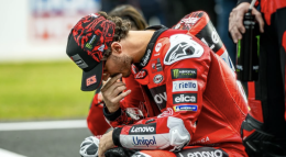 Pecco Bagnaia, il campione che fa la pole e poi buca: quando la sfiga guida più forte di lui