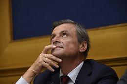 La giravolta di Calenda: a Lucca Azione finisce nella maggioranza con l’ex Casapound