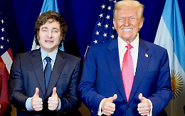 Milei trionfa e l’Argentina si colora di viola. Ma la “libertà” ora parla americano
