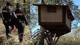 Casa sull'albero usata come piazza di spaccio: cinque indagati nel biellese