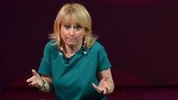 Luciana Littizzetto premiata a Treiso: la risata che profuma di Langhe