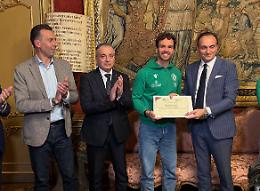 Cortemilia, doppietta d’oro: a Palazzo Lascaris la Regione celebra i campioni della pallapugno