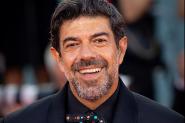 Favino a Torino: «Sui fondi al cinema chiediamo un tavolo, ma ci rispondono con un monologo»