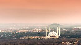 Islamabad, esplosione davanti al tribunale: la capitale ferita al cuore
