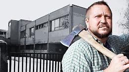 Paura a Chivasso: un uomo entra a scuola con un'ascia e minaccia gli studenti