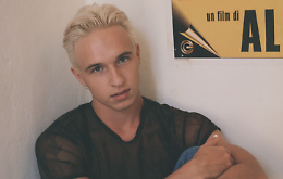 “Fuorigioco”: identità, coraggio e la rivoluzione di Lorenzo Tombesi
