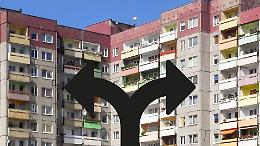 Morosi nelle case popolari e comunità spaccata: il Comune tenta il dialogo mentre l’opposizione invoca sfratti immediati