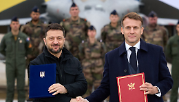 Rafale all’Ucraina: la Francia alimenta la guerra e incassa miliardi