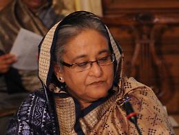Bangladesh, giustizia col sangue: condannata a morte Sheikh Hasina