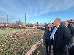 Rottura sull’ex Ilva. Mentre il confronto si arena, torna lo spettro della chiusura