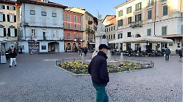 Albero crolla a Verbania e travolge un passante di 81 anni: ora è gravissimo