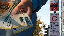 Ztl scolastica a Chivasso, il caso delle sanzioni "rincarate": cittadini furiosi, mozione in Consiglio per sospenderla