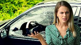 Vetri spaccati nel centro di Alessandria, sei auto danneggiate senza furto