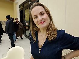 Ironia e consapevolezza: Laura Formenti porta al centro il tema della violenza di genere