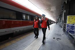 Freccia 9311 bloccato per ore alla periferia di Torino: il guasto a Stura manda in tilt il nodo ferroviario