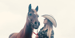 Gaia e Bibi, il sogno in sella: dalla paura al podio dei Campionati Italiani