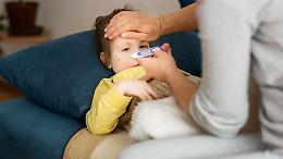 Ondata influenzale anticipata, Italia vulnerabile: “È un virus furbo, vaccinatevi”