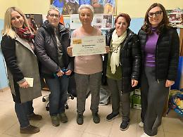 "VeroLeggo", un gesto che fa la differenza: 700 euro donati all’associazione Punto a Capo per aiutare una mamma e i suoi due bambini