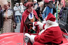 Torino si accende per “Natale di Capitale”: parate, rievocazioni storiche e il ritorno della Befana. Dal 6 dicembre un mese di feste in città
