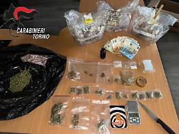 Serra in tinello e droghe assortite: 22enne ai domiciliari per spaccio