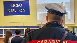 I Carabinieri al liceo Newton di Chivasso: incontro sulla violenza di genere