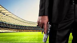 Mafia e calcio vanno a braccetto: c'è un sistema malato che unisce clan, club e tifoserie organizzate