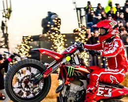 Bagnaia re del Ranch, Rossi fuori a sorpresa: la 100 Km dei Campioni non perdona nessuno