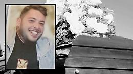 Il dolore di una comunità per la scomparsa di Salvatore Sorrentino, 26 anni: l’ultimo saluto nella parrocchia di Busano