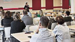 La Questura in azienda: oltre 200 lavoratori formati contro la violenza di genere