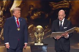 La FIFA premia Donald Trump con il “Premio per la Pace”: la notte che sconvolge il Mondiale 2026