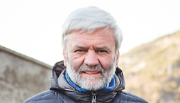 A Oulx la casa che salva i migranti: la visita del cardinale Repole al rifugio di don Chiampo