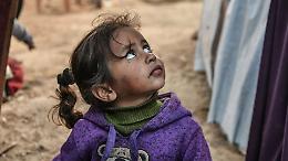 Diciassette bambini evacuati da Gaza, sette attesi a Torino: l’Italia apre un corridoio di speranza