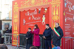 Il Teatrino di Natale accende Piazza Carlo Alberto con Altan, Rodari e Piumini