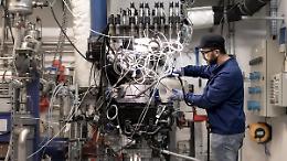 “L’Europa ha distrutto l’auto”: industriali e governo esplodono contro Bruxelles