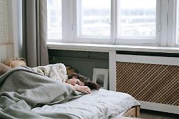 “Letto solo per dormire”: il cartello assurdo di un Airbnb a Istanbul che fa esplodere Reddit